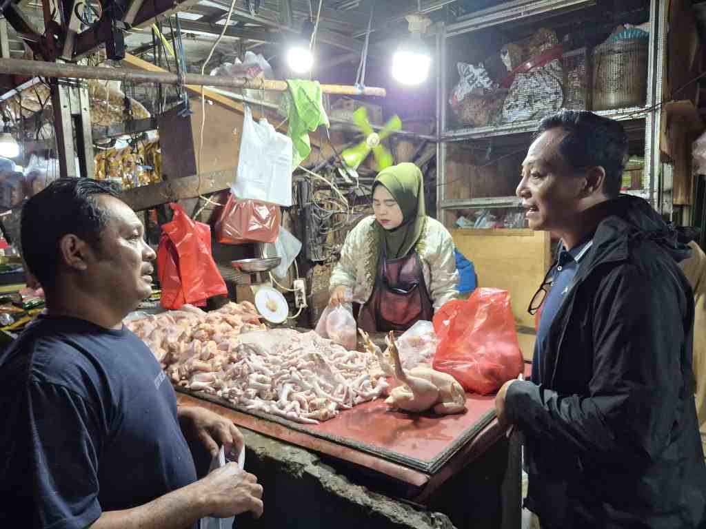 Kementan Sidak  Pasar Cibitung dan Tambun Bekasi  