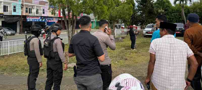 POLISI AMANKAN PERESMIAN RUMAH KEMASAN UMKM KABUPATEN POLEWALI MANDAR