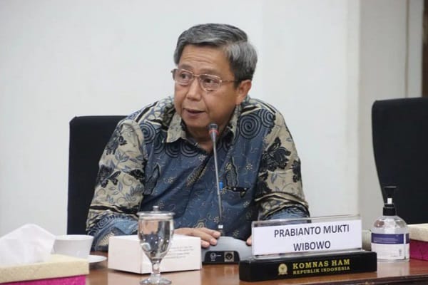 Dr Prabianto Berjuang untuk Penegakkan HAM di Indonesia