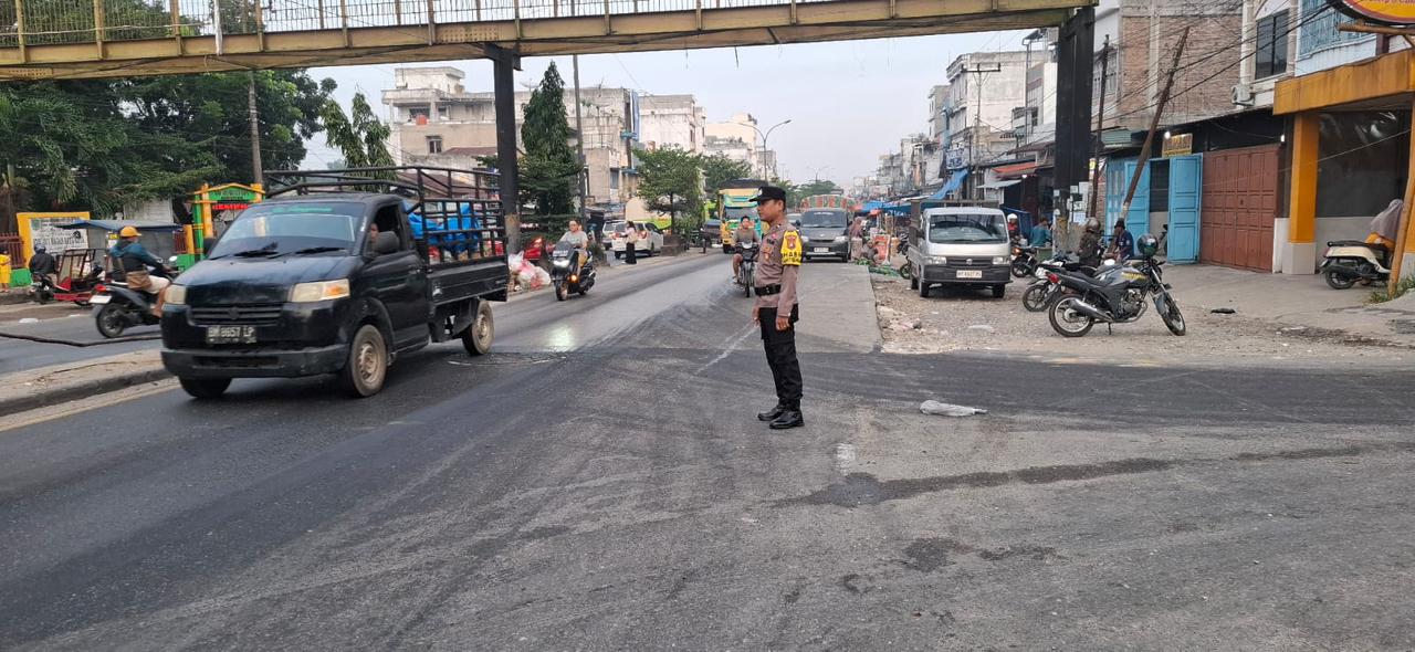 Antisipasi Kemacetan dan Lakalantas, Polsek Bagan Sinembah Atur Lalin di Jalan Jenderal Sudirman