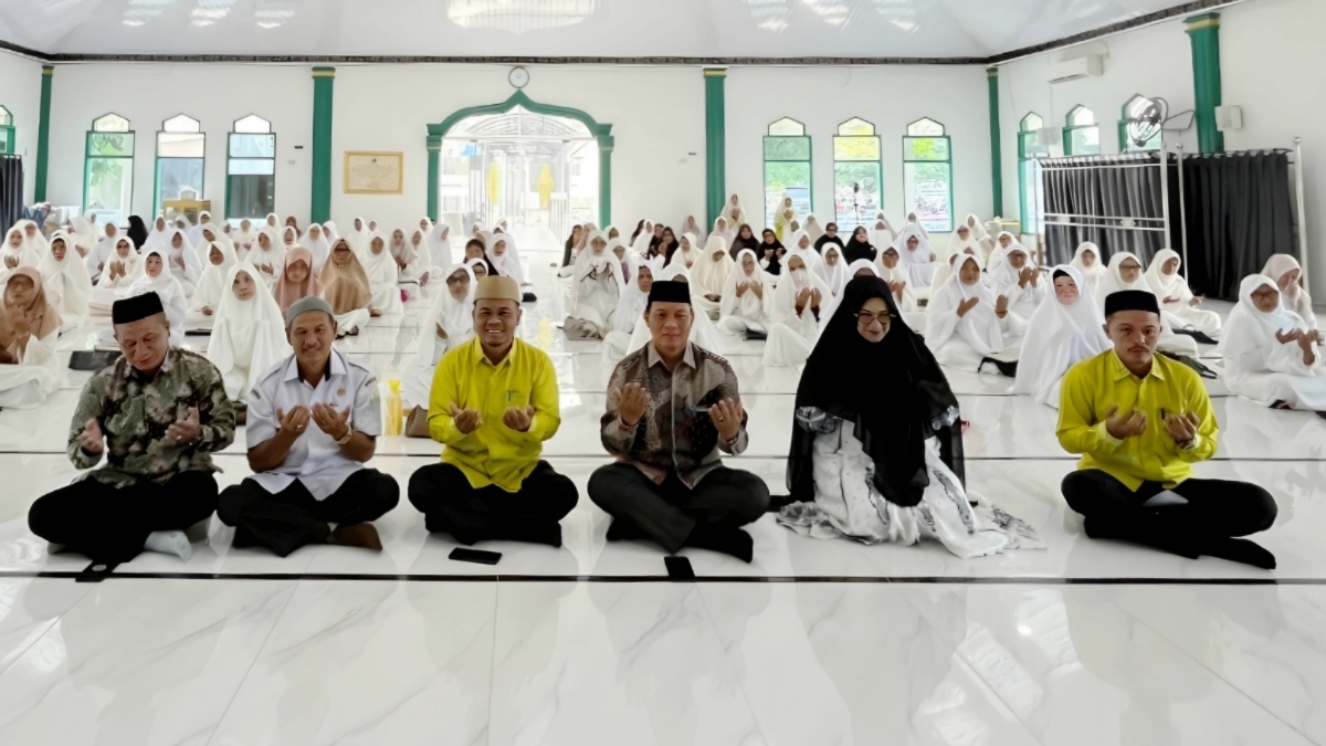 KUA Susoh Gelar Sehari Khatam AlQuran Bersama 121 Ibu Majelis Taklim sekecamatan IMG-20260225-WA00062.jpg