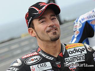 Max Biaggi Bantah ke Ducati Musim Depan 6max_biaggi.jpg