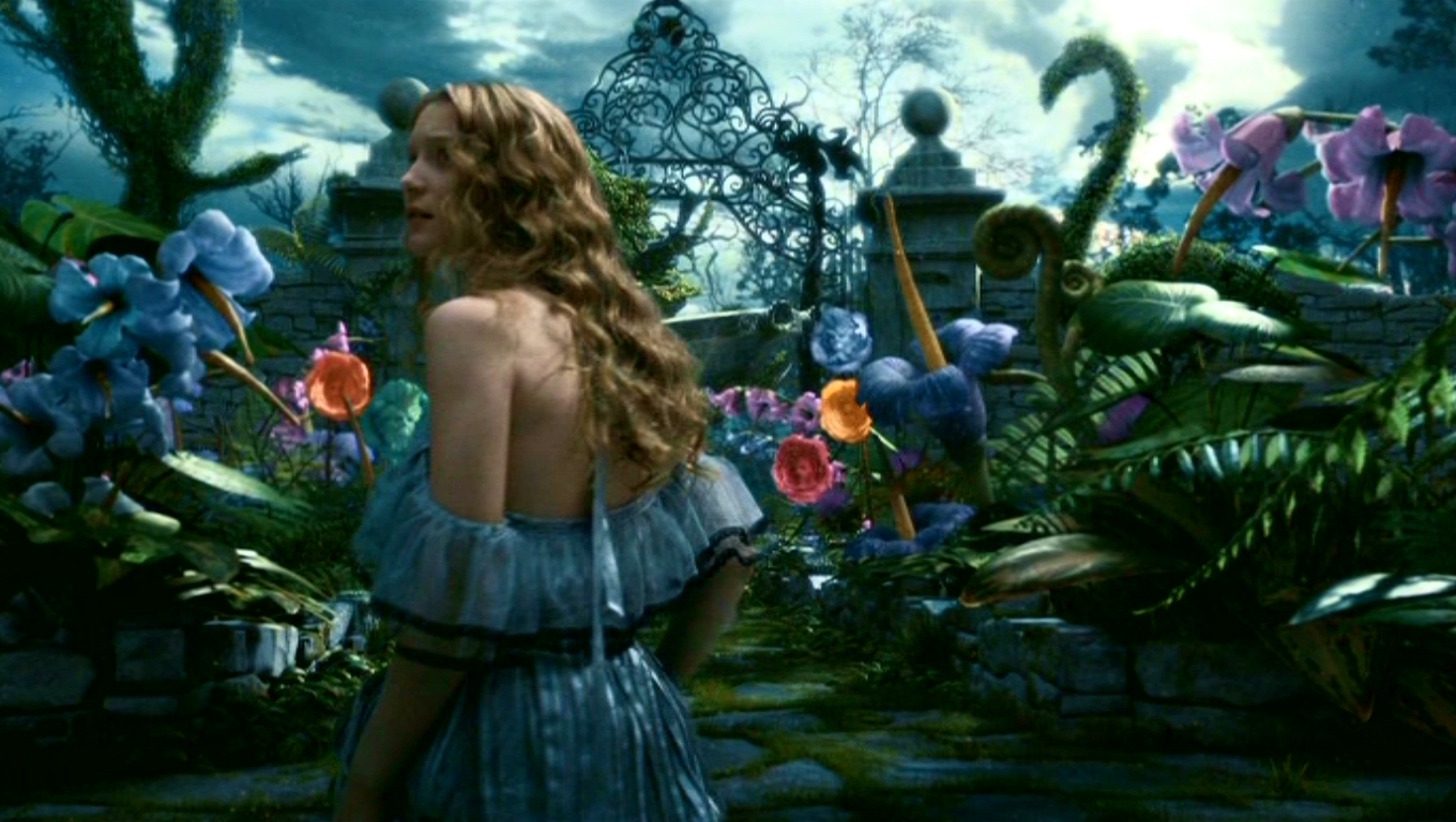 tim-burton-s-alice-in-wonderland-alice-in-wonderland-2010-13677667-1360-768.jpg